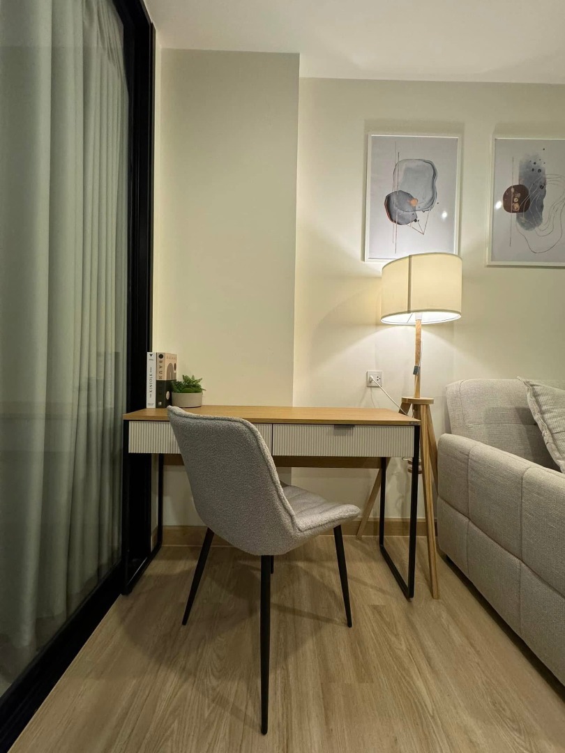 For RentCondoRama9, Petchburi, RCA : 🔥For Rent Now🔥 Life Asoke, East-facing, unobstructed view, quiet, no buildings blocking the view, fully furnished, ready to move in, near MRT Phetchaburi.