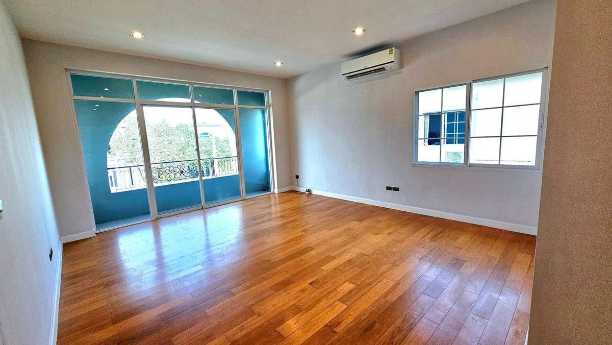 For SaleHouseLadkrabang, Suwannaphum Airport : 113.5 sq m, 3 bedrooms, 4 bathrooms, 2-story detached house, Two Grand Monaco, Bangna Wongwaen.