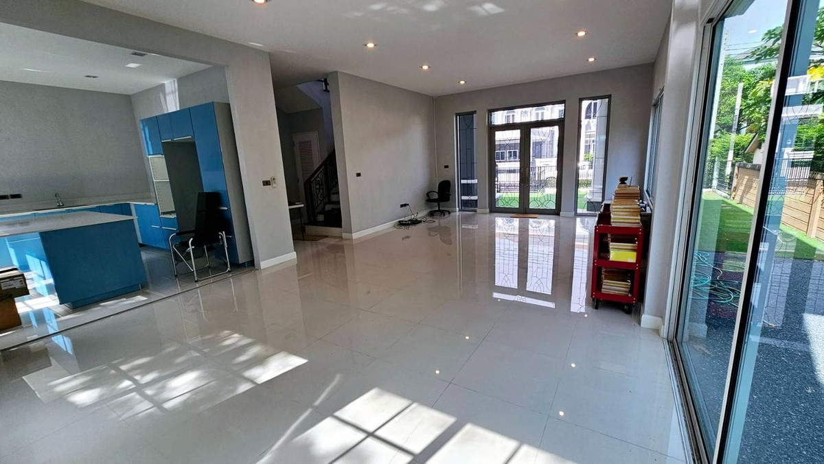 For SaleHouseLadkrabang, Suwannaphum Airport : 113.5 sq m, 3 bedrooms, 4 bathrooms, 2-story detached house, Two Grand Monaco, Bangna Wongwaen.