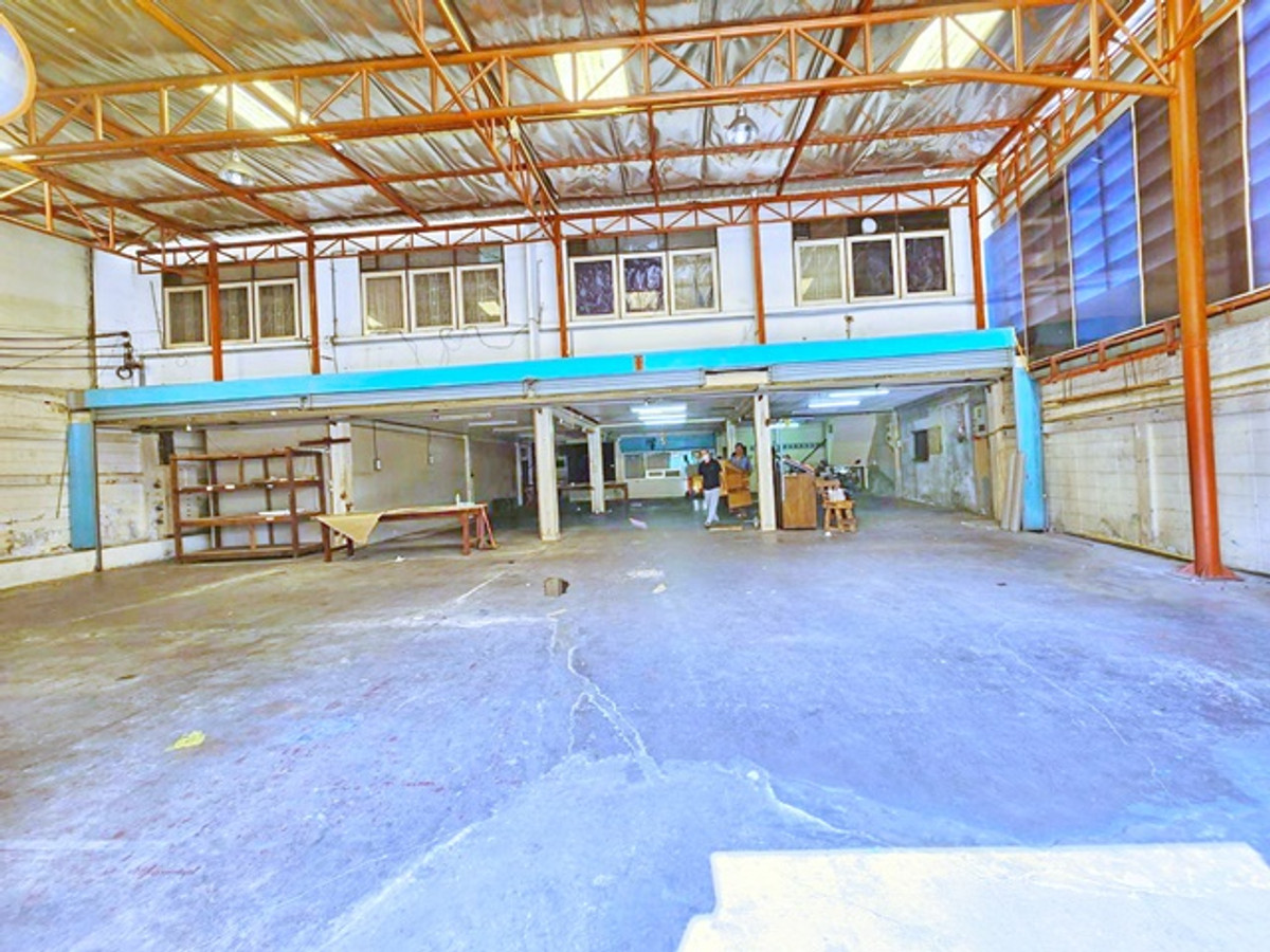 ให้เช่าโรงงานพระราม 3 สาธุประดิษฐ์ : ถูกที่สุดใน สาทร สาธุประดิษฐ์ 12-20 นราธิวาส  เซ็นทรัล พระราม3 600ม. BRT ถนนจันทน์ 1.1กม. ให้เช่าโรงงาน โกดัง 2ชั้น 1หลัง 542 ตร.ม. 135 ตร.วา. 3 นอน 2 น้ำ