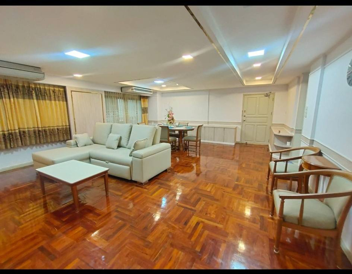 ให้เช่าคอนโดสุขุมวิท อโศก ทองหล่อ : D.H.Grand Tower for rent 3 beds 4 baths 240 sqm 70,000 per month