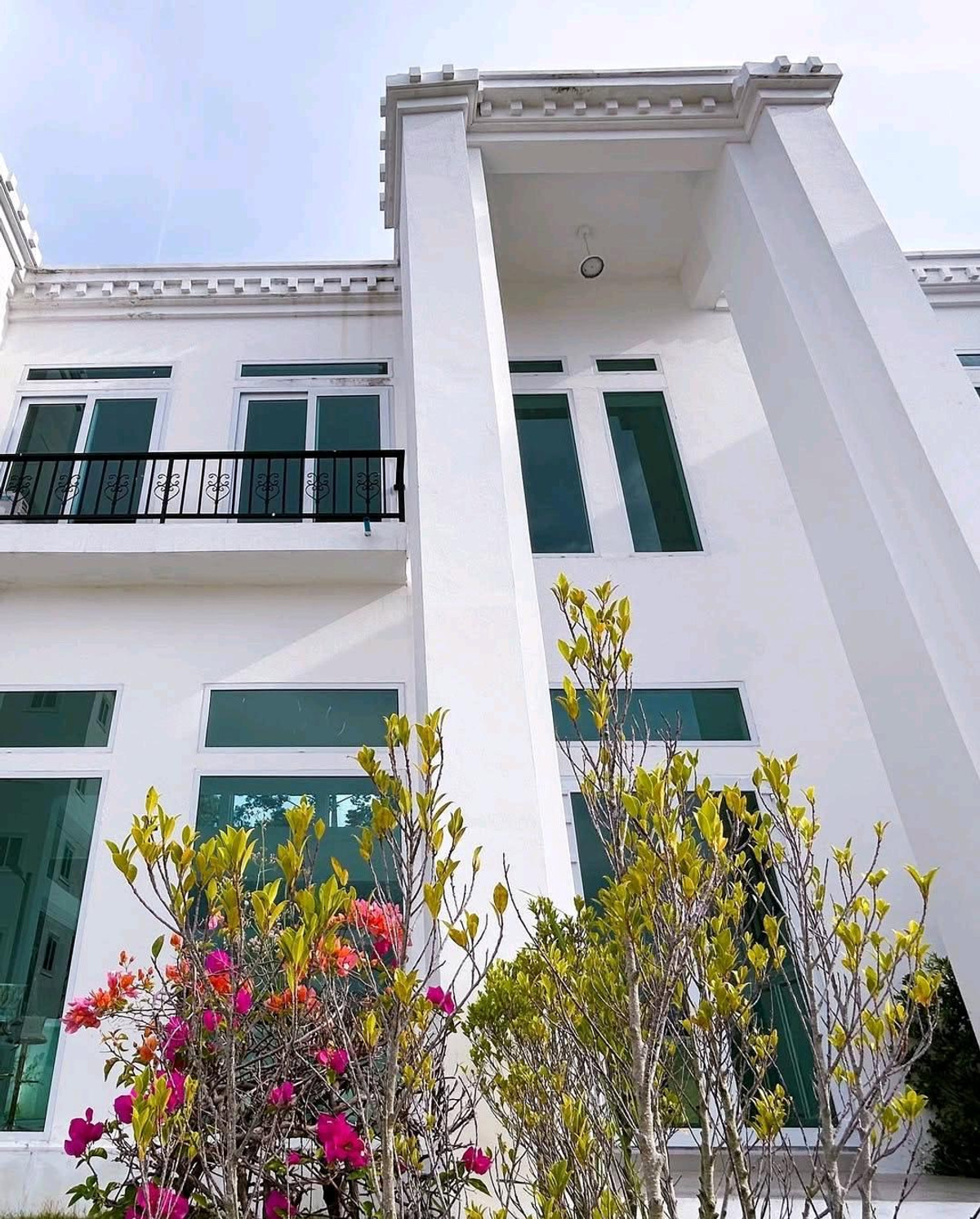 ขายพัทยา บางแสน ชลบุรี สัตหีบ : 🏡 EDEN LUXURY VILLAS – วิลล่าสุดหรูใจกลางโซนกอล์ฟระดับโลก ชลบุรี