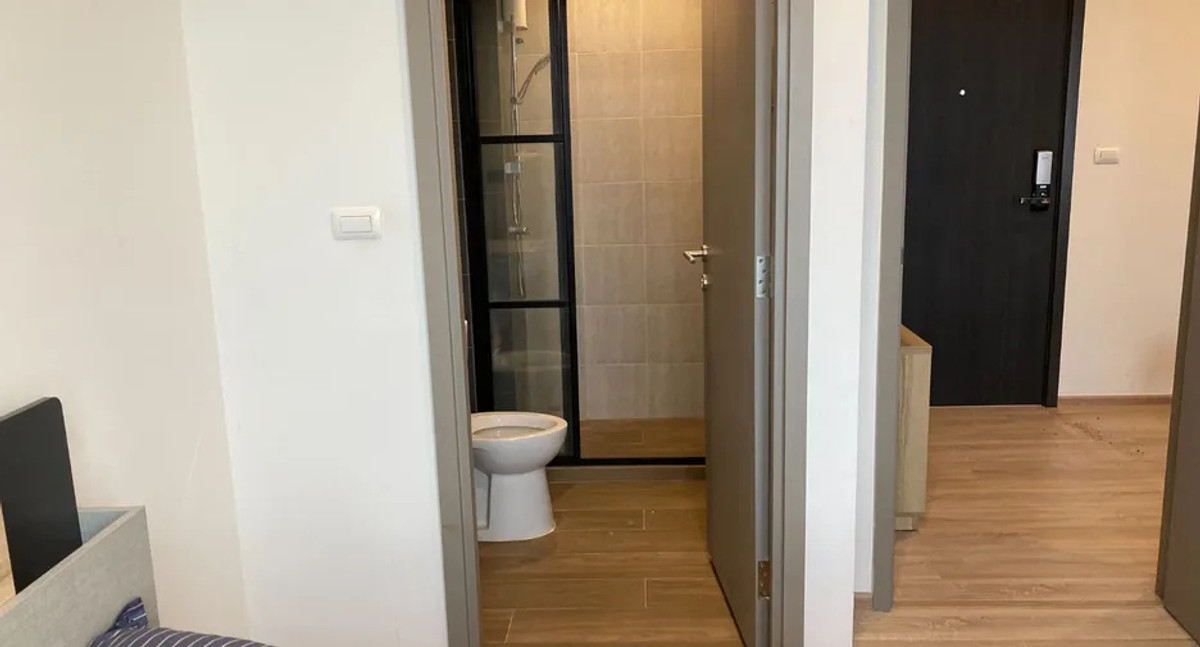 ขายคอนโดพระราม 9 เพชรบุรีตัดใหม่ RCA : ขายด่วน 1 นอน ชั้น 34 วิวเมือง ราคาต่ำกว่าประเมิน