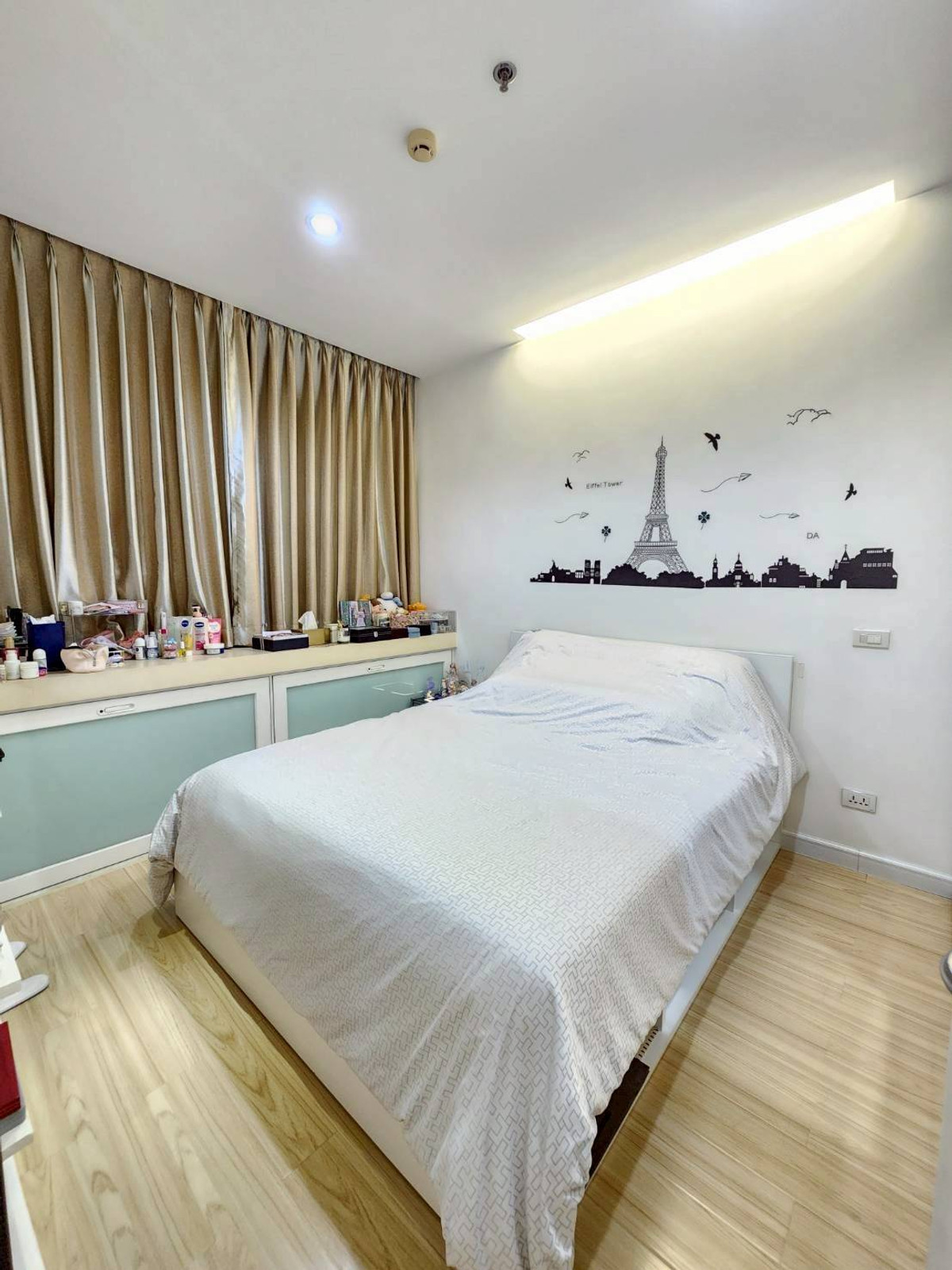 For RentCondoRama9, Petchburi, RCA : For rent: TC Green Rama 9, fully furnished, electrical appliances.