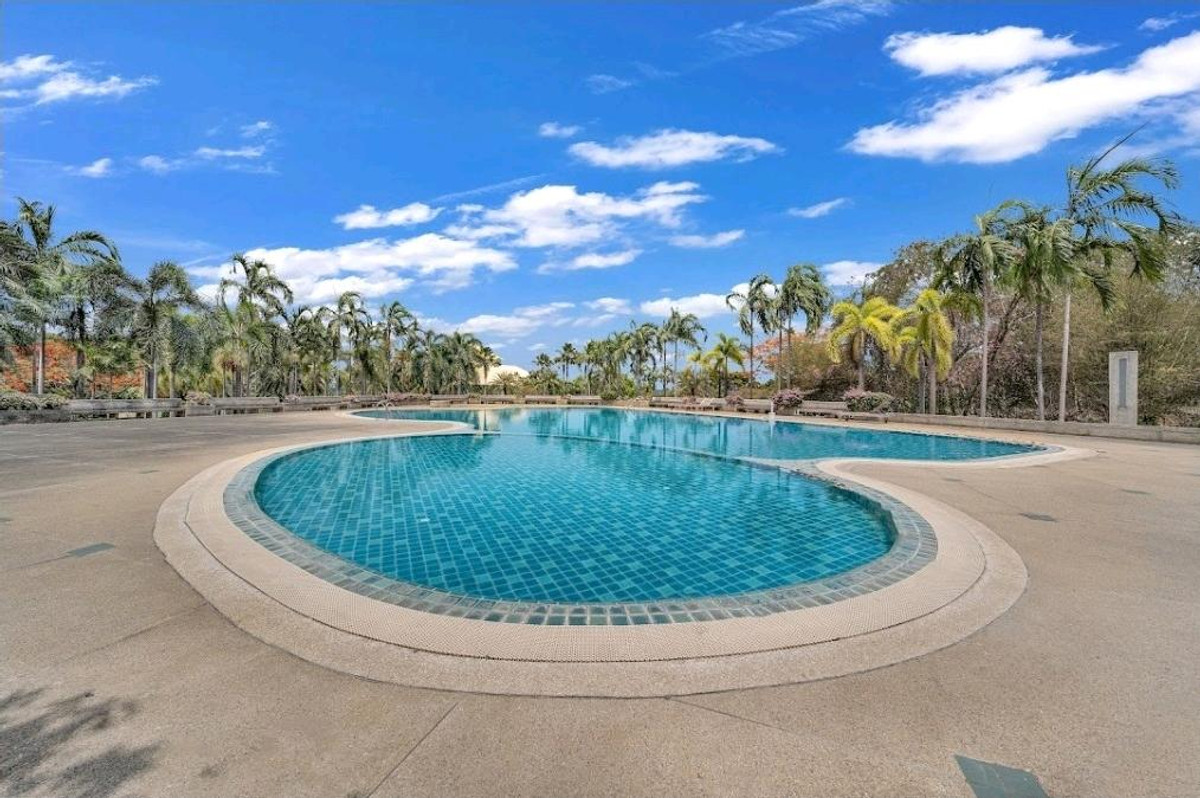 ขายพัทยา บางแสน ชลบุรี สัตหีบ : 🏡 EDEN LUXURY VILLAS – วิลล่าสุดหรูใจกลางโซนกอล์ฟระดับโลก ชลบุรี