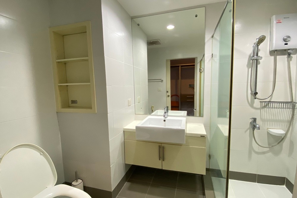 For RentCondoSathorn, Narathiwat : 🔥 For Rent !! pool view, high floor 15++, Rare Item!! 🔥 Code C20221202577..........The Seed Mingle, 1 bedroom, 1 bathroom, furnished, ready to move in📣📣