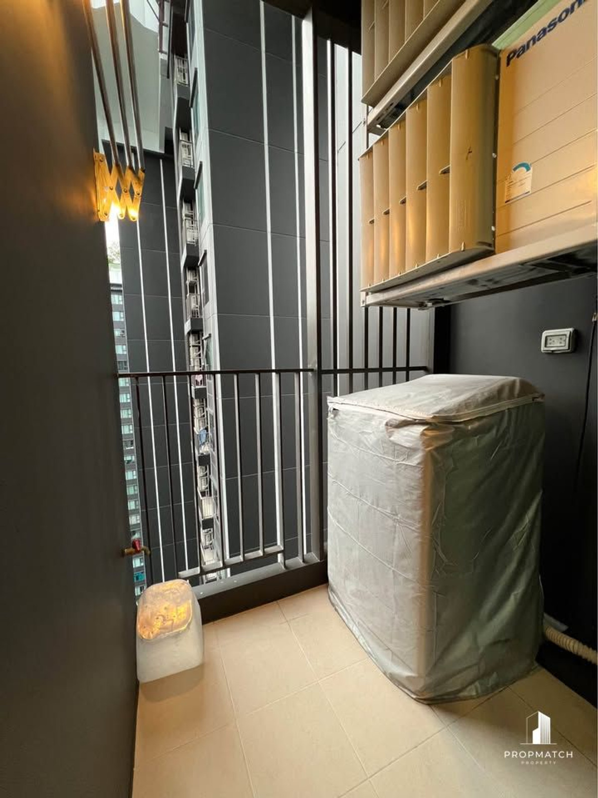 For RentCondoRama9, Petchburi, RCA : 💛Life Asoke-Rama 9 ready to move in, rent only 17,000, Building B, 13++ floor, 25 sq m., east side, garden corner. If interested, make an appointment to view. 064-6696546 Minnie, this number can be reached on Line.