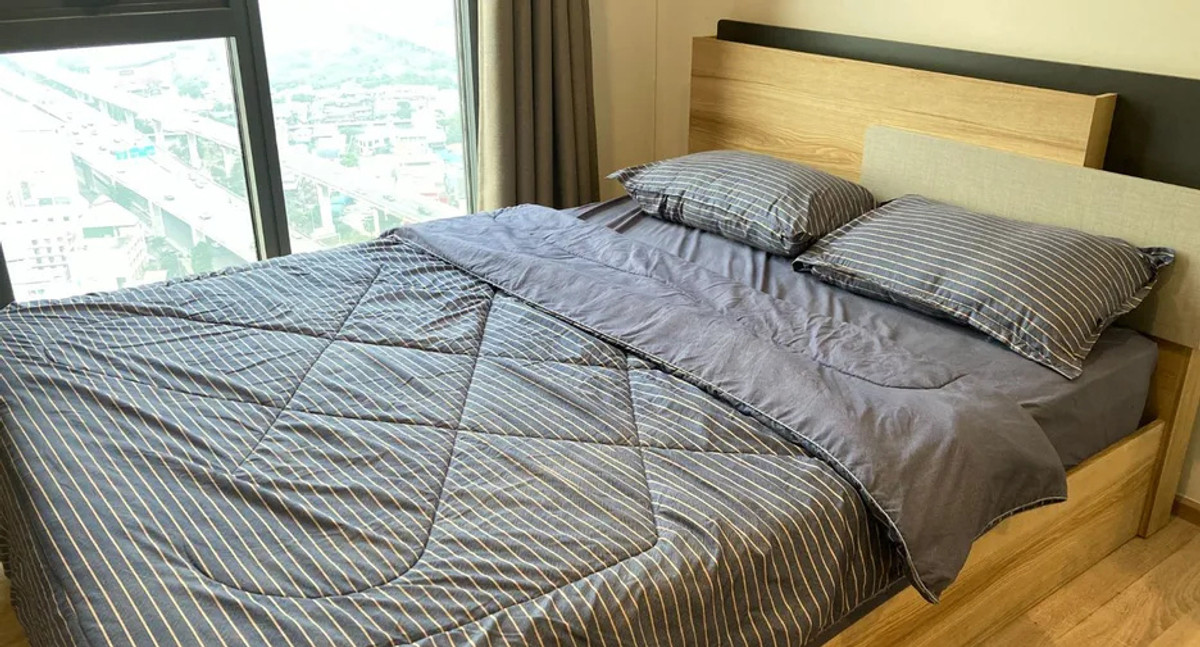 ขายคอนโดพระราม 9 เพชรบุรีตัดใหม่ RCA : ขายด่วน 1 นอน ชั้น 34 วิวเมือง ราคาต่ำกว่าประเมิน