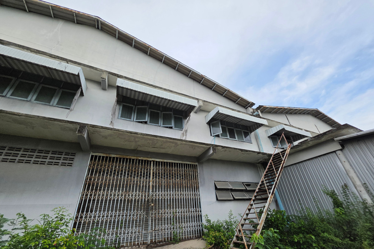 For SaleFactoryRathburana, Suksawat : Industrial land with factory buildings for sale at Suksawat 84 Purple zone with Ror Ngor 4 license