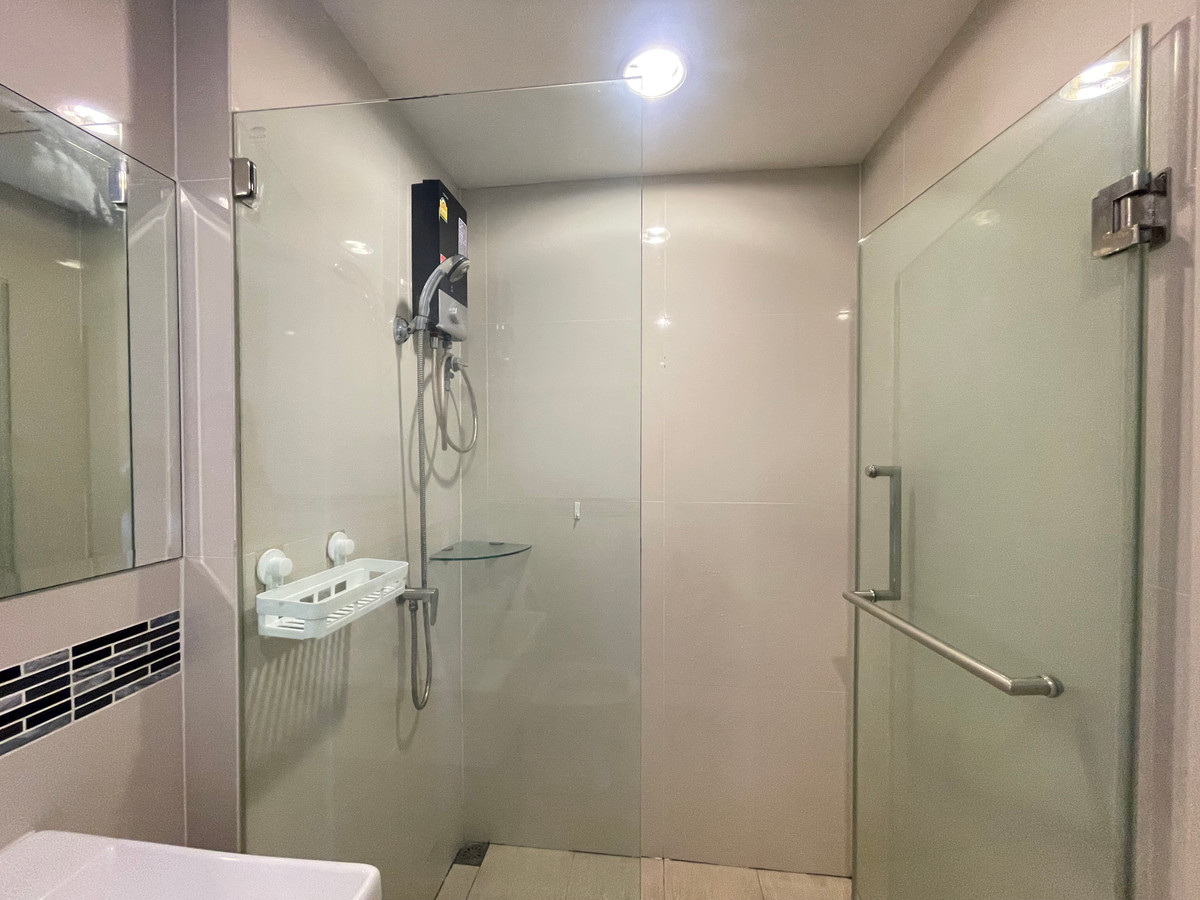 ขายคอนโดรัตนาธิเบศร์ สนามบินน้ำ พระนั่งเกล้า : ขาย วีโอ้ เเคราย  1 ห้องนอน ชั้นสูง ห้องมุม ผ่อนถูกกว่าเช่า  เพียง 1.5 ล้านบาท