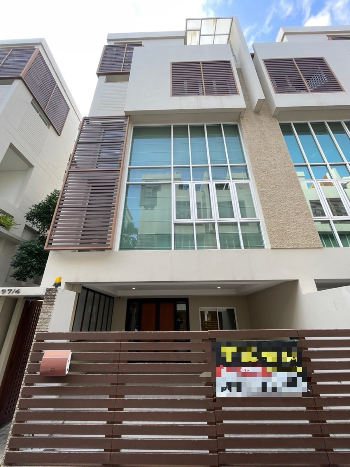 For SaleTownhomeSukhumvit, Asoke, Thonglor : SALE: The Park Lane Ekkamai 12 | 25 sq.wah | 355 sq.m. | 5 floors