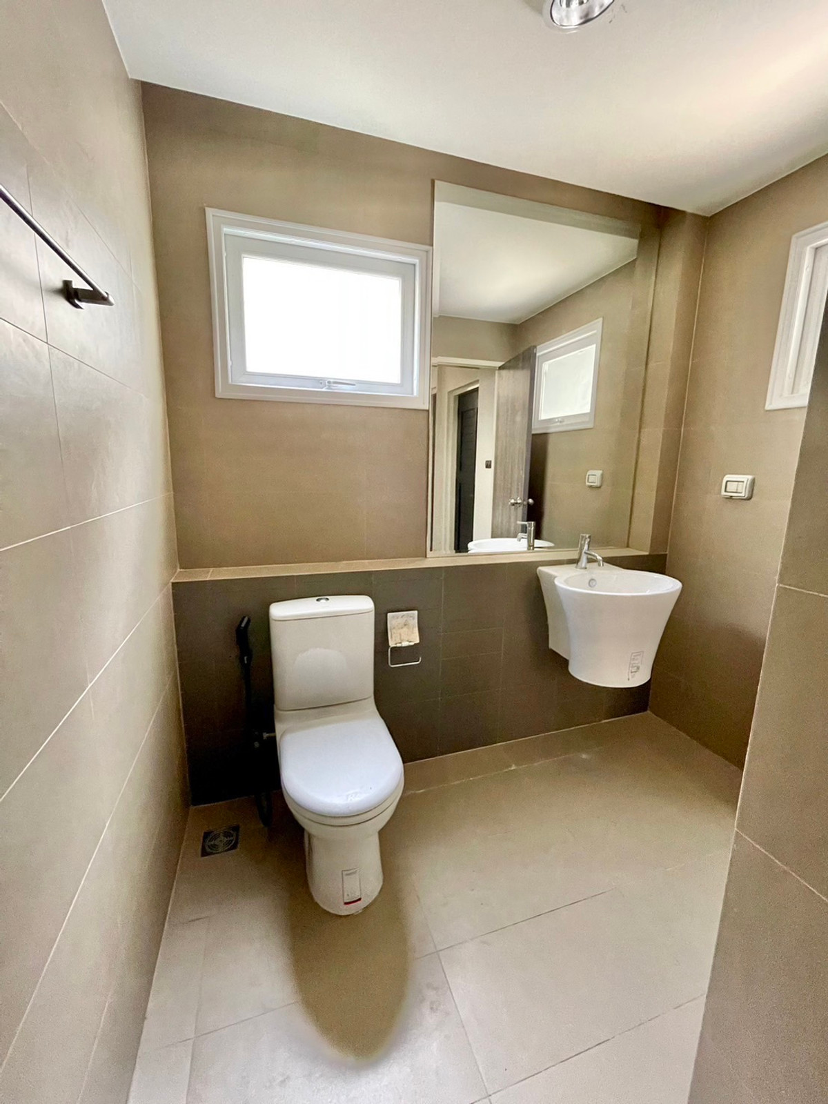 For SaleHouseBang kae, Phetkasem : Corner house, 86 sq m, 3 bedrooms, 3 bathrooms, 2-story detached house, The City Ratchaphruek, Charan 13.