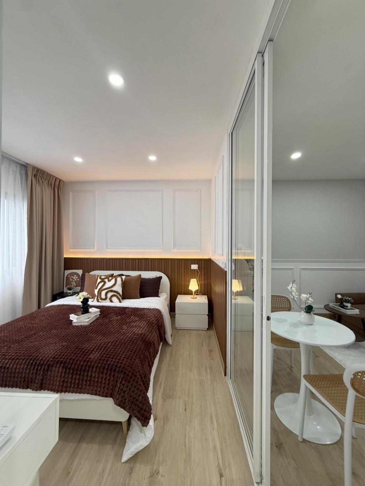 For SaleCondoPattanakan, Srinakarin : 🔥For Sale 🌟Newly Renovated 🧳Move-In Ready 🏢Condo The Seasons - Srinakarin 30 sq.m.