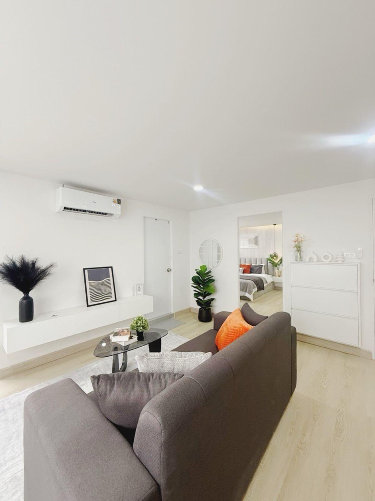 For SaleCondoLadprao101, Happy Land, The Mall Bang Kapi : 🔥For Sale 🌟Newly Renovated 🧳Move-In Ready 🏢Condo Lumpini Center Happy Land Phase 1-4  45 sq.m.