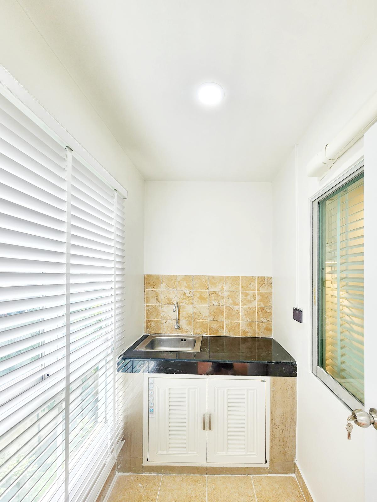 For SaleCondoBang Sue, Wong Sawang, Tao Pun : 🔥For Sale 🌟Newly Renovated 🧳Move-In Ready 🏢Condo Regent Home 6 Prachachuen 31 sq.m.