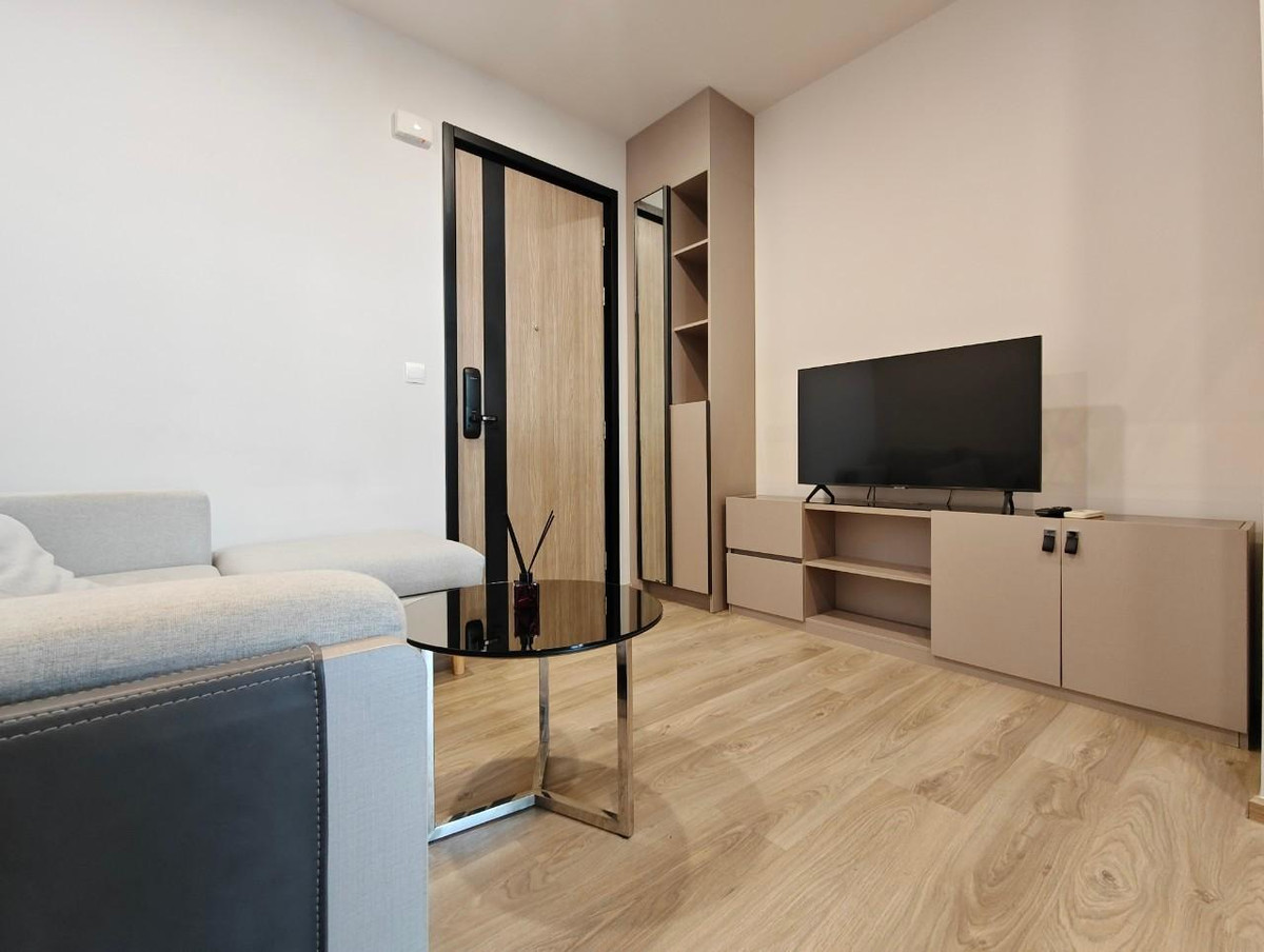 For RentCondoSukhumvit, Asoke, Thonglor : 📍 Oka Haus Sukhumvit 36, beautiful room, many rooms, good location, high floor, beautiful view, fully furnished. Complete electrical appliances (special price)