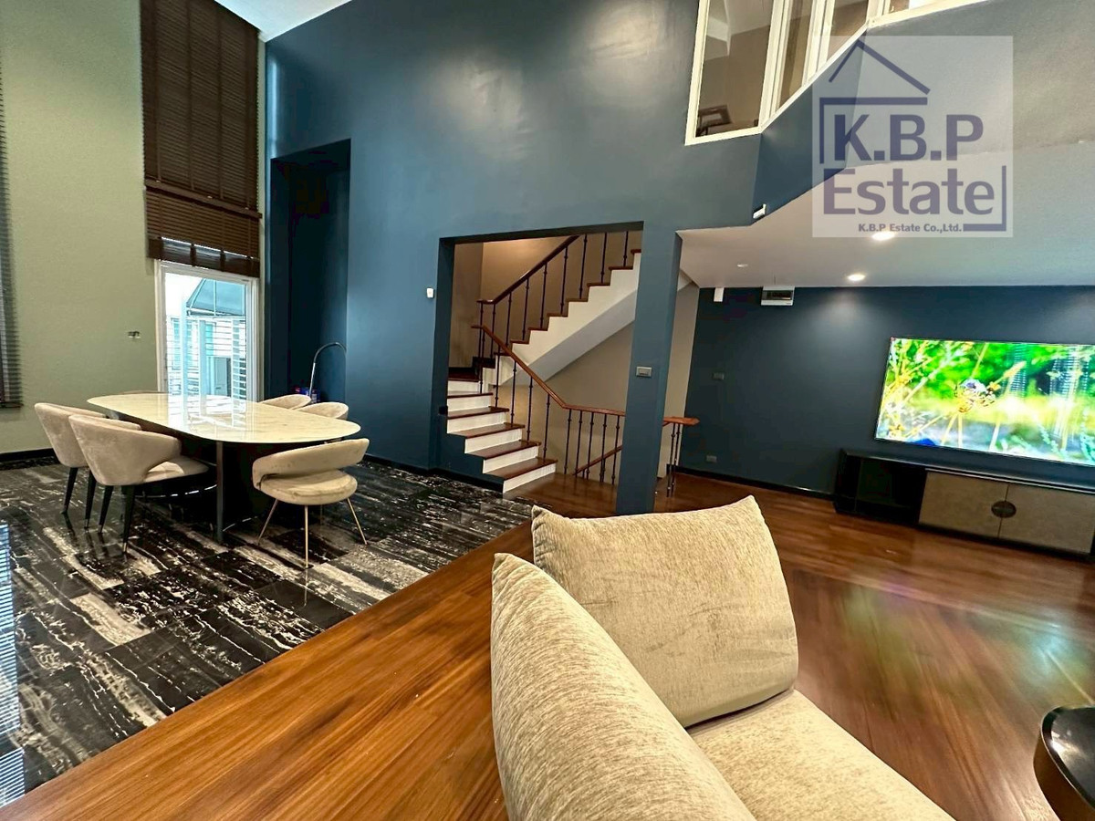 ทาวน์โฮมสุขุมวิท อโศก ทองหล่อ : ขาย / ให้เช่า บ้านกลางกรุง ทองหล่อ – บ้านทำใหม่ ใจกลางทองหล่อ ตกแต่งอย่างดีมากที่สุด ((พร้อมเข้าอยู่))