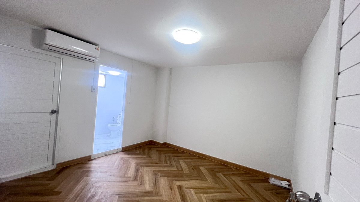 For SaleCondoRatchadapisek, Huaikwang, Suttisan : 🤩Urgent sale, Condo Phraya Phirom Ratchada, 2 bedrooms, large size 😍