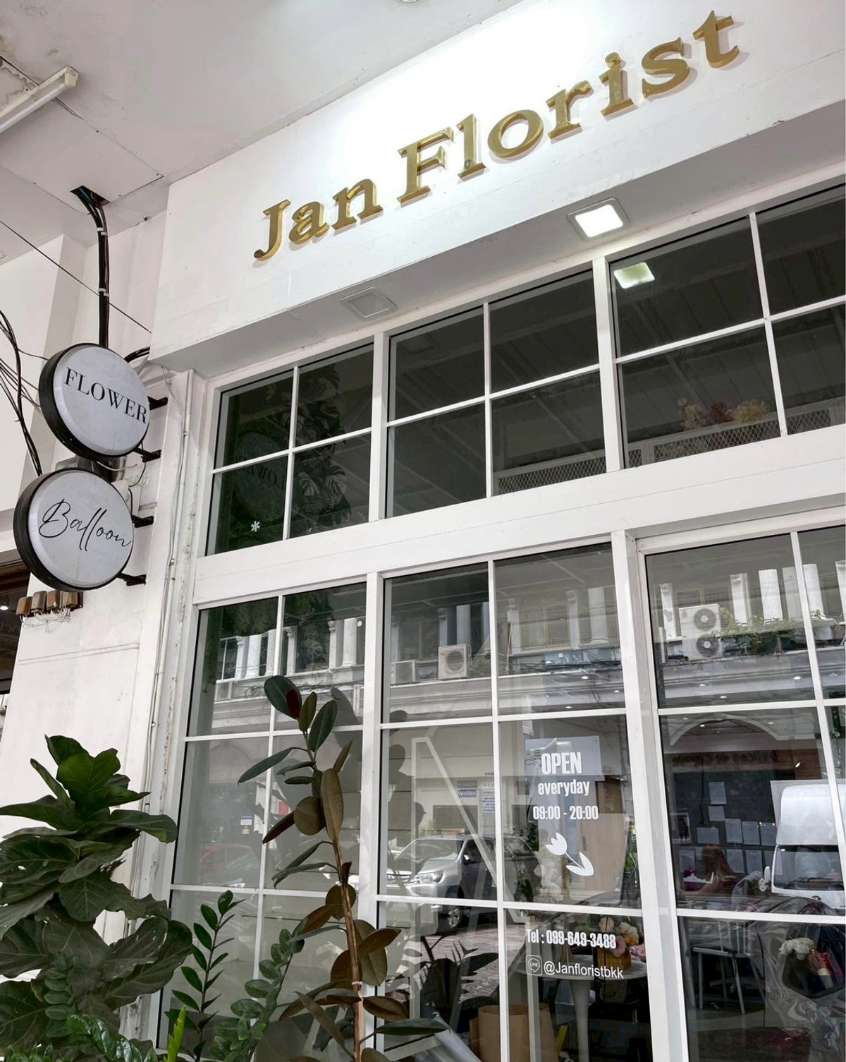 ให้เช่าอาคารพาณิชย์สุขุมวิท อโศก ทองหล่อ : LTH13806 – Commercial for Rent | Ekkamai | 288 sqm | 2 Beds 2 Baths | Near BTS Ekkamai | 50K/Month | อาคารพาณิชย์ให้เช่า เอกมัย