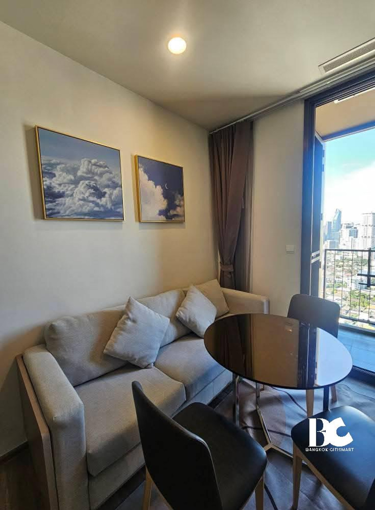 ให้เช่าคอนโดสุขุมวิท อโศก ทองหล่อ : 💎 Luxury Living! Oka Haus สุขุมวิท 36 | ชั้น 35 วิวเมืองเต็มตา! 🏙️