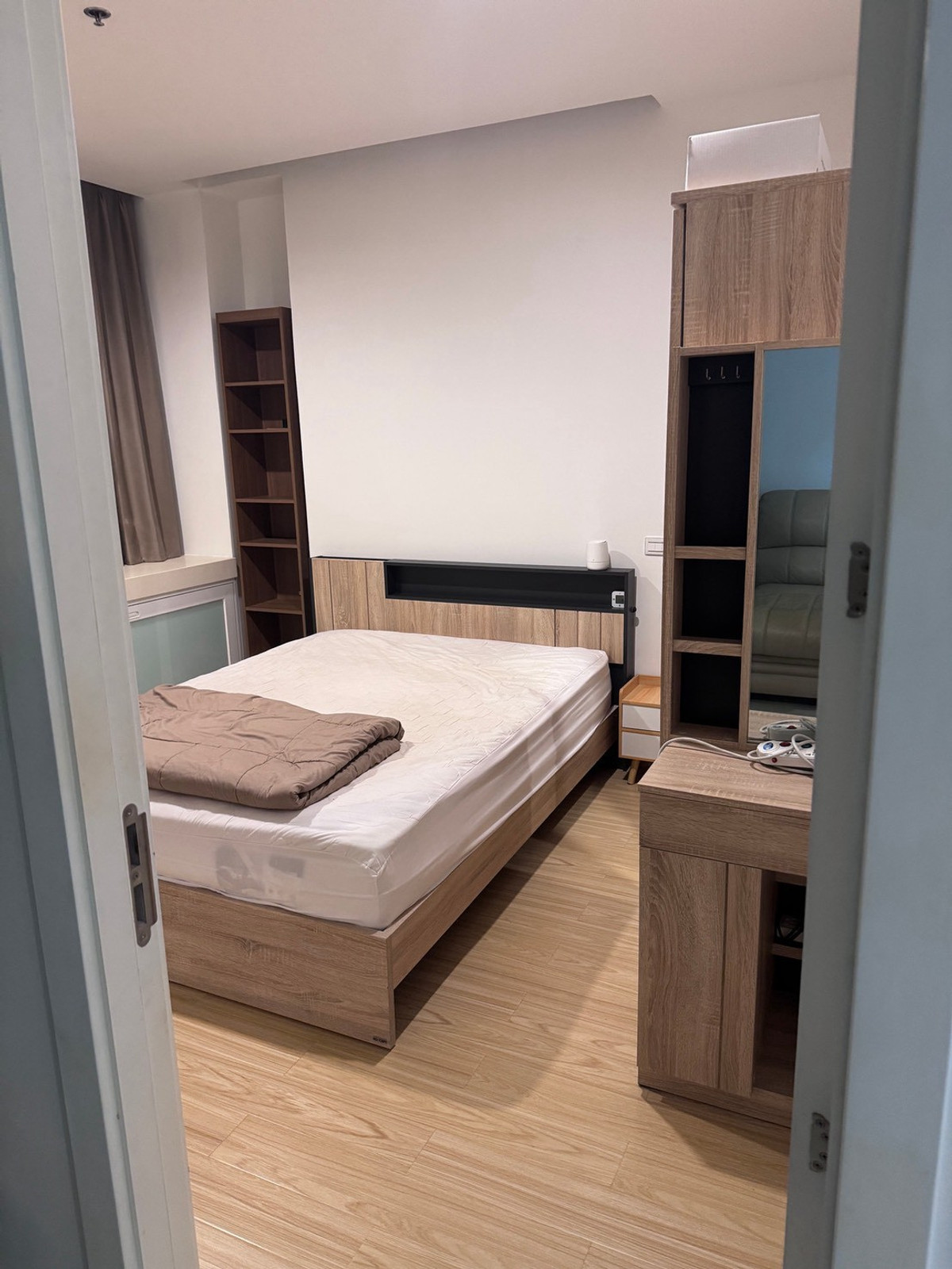 For RentCondoRama9, Petchburi, RCA : Condo for rent TC Geen Rama 9, beautifully decorated, fully furnished. Ready to move in (N.1938)