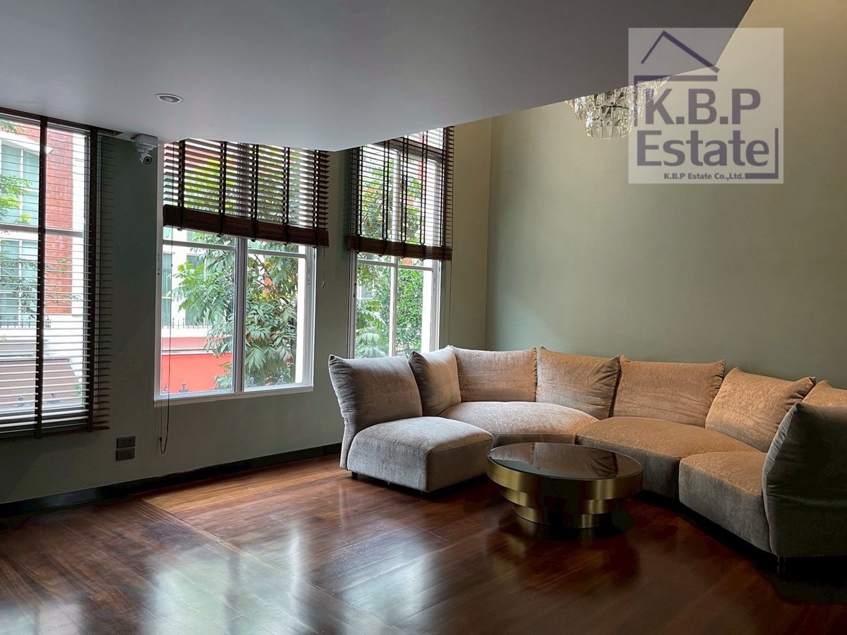 ทาวน์โฮมสุขุมวิท อโศก ทองหล่อ : ขาย / ให้เช่า บ้านกลางกรุง ทองหล่อ – บ้านทำใหม่ ใจกลางทองหล่อ ตกแต่งอย่างดีมากที่สุด ((พร้อมเข้าอยู่))