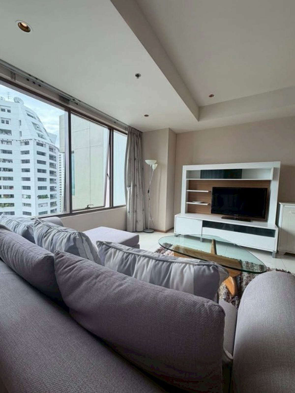 For RentCondoSukhumvit, Asoke, Thonglor : LTHC13807 – Condo for Rent | Emporio Place Sukhumvit 24 | 107 sqm | 2 Beds 3 Baths | Near BTS Phrom Phong | 75K/Month | Condo for rent Emporio Place Sukhumvit 24