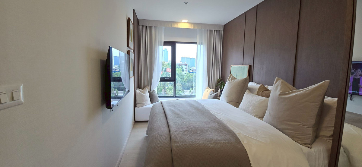 ขายคอนโดวงเวียนใหญ่ เจริญนคร : คอนโดใกล้ไอคอนสยามแบบเดินได้ FLO  BY SANSIRI 2 นอน 48Sq.M 5.99MB Fully Fur Call: อู๋ 0859566196