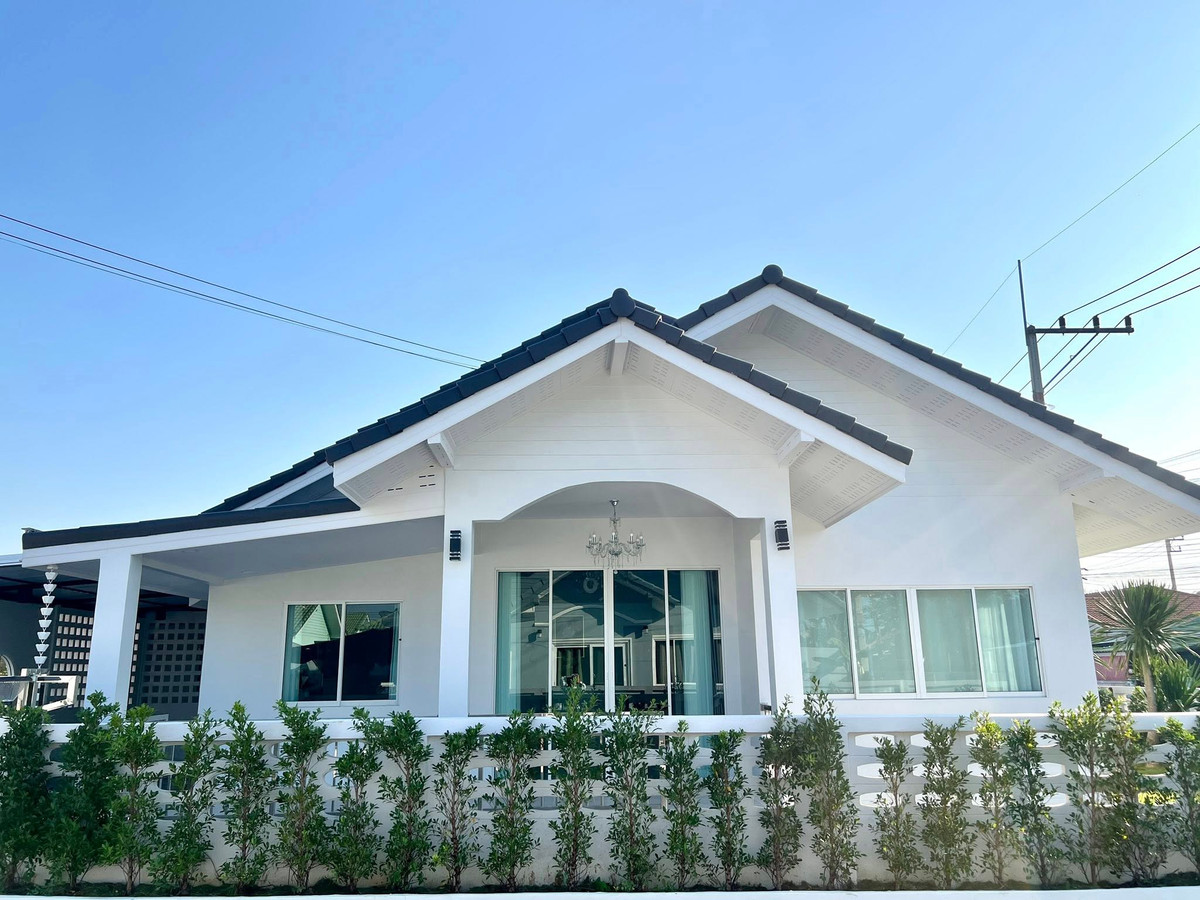 For SaleHousePattaya, Bangsaen, Chonburi : Moo Baan Sukhsiri Takian Tia / 3 Bedrooms (FOR SALE) BEWN026