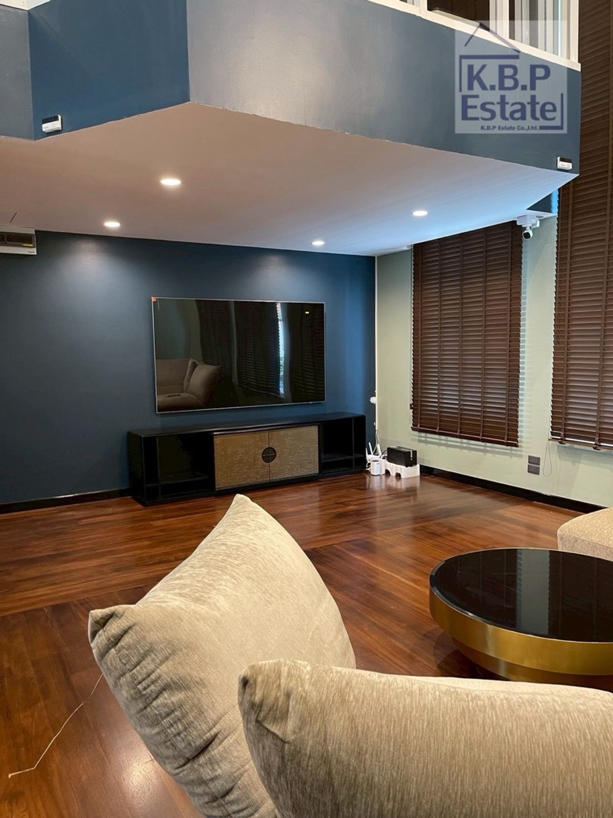 ทาวน์โฮมสุขุมวิท อโศก ทองหล่อ : ขาย / ให้เช่า บ้านกลางกรุง ทองหล่อ – บ้านทำใหม่ ใจกลางทองหล่อ ตกแต่งอย่างดีมากที่สุด ((พร้อมเข้าอยู่))