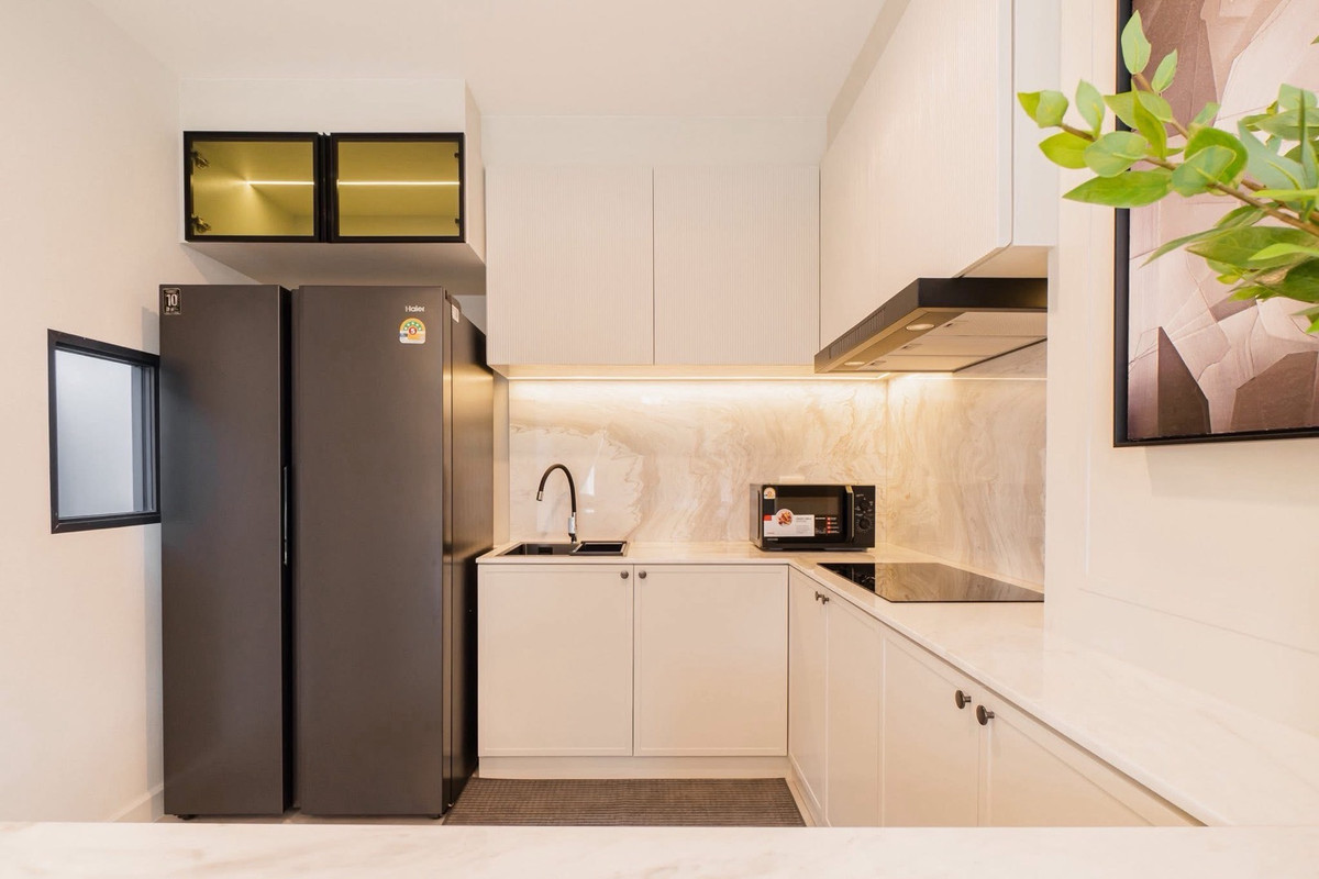 Pattanakan, Srinakarin : For Sale / Rent | 3-Storey Semi-Detached Corner Home | Brand-New, Move-In Ready | 57 sq.w. | Baan Klang Muang The Edition Srinakarin–Suan Luang