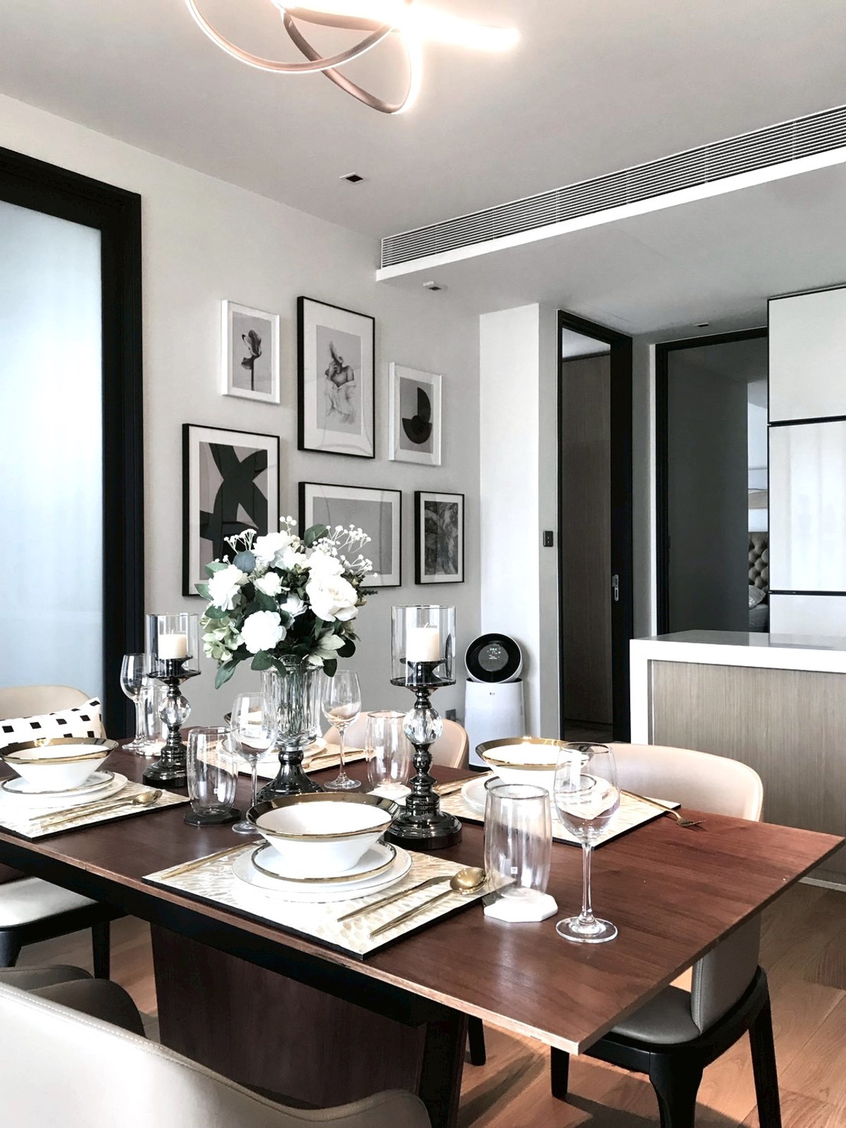 For RentCondoSukhumvit, Asoke, Thonglor : "TP000392 BEATNIQ Sukhumvit 32 - 2 bedrooms 3 bathrooms (For rent) Contact 062-6941794