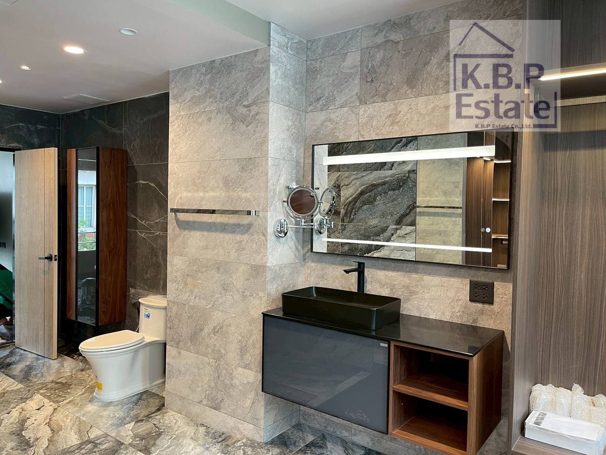 ทาวน์โฮมสุขุมวิท อโศก ทองหล่อ : ขาย / ให้เช่า บ้านกลางกรุง ทองหล่อ – บ้านทำใหม่ ใจกลางทองหล่อ ตกแต่งอย่างดีมากที่สุด ((พร้อมเข้าอยู่))