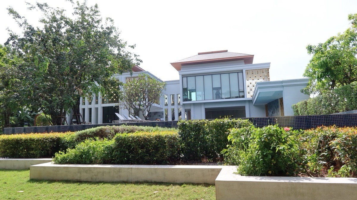 For RentHousePattanakan, Srinakarin : Single house for rent, Setthasiri Phatthanakan, 4 bedrooms, fully furnished, pets allowed.