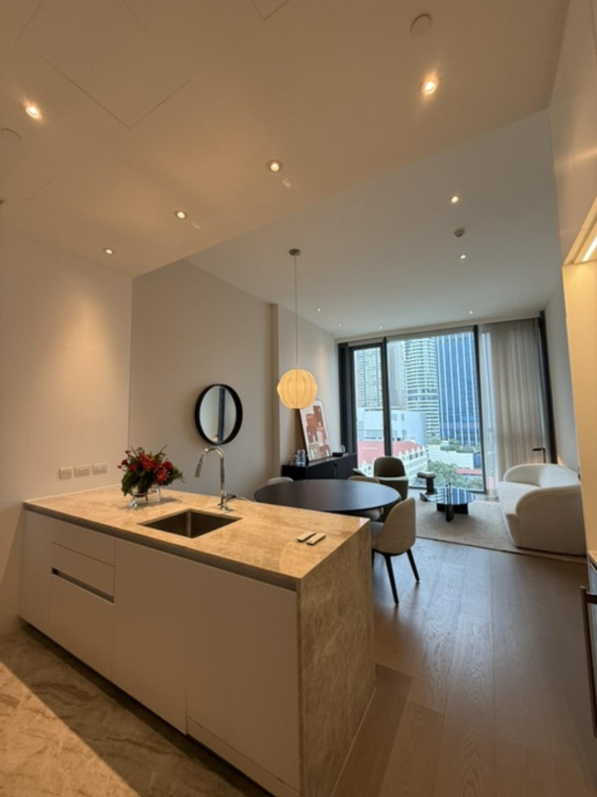 For SaleCondoWitthayu, Chidlom, Langsuan, Ploenchit : ✨ SCOPE Lang Suan — 1 Bedroom, world class luxury ✨ Large room 83 sq m. Very rare location in the heart of Lang Suan 🏙️💎 42.xx mb Contact to see the room urgently.