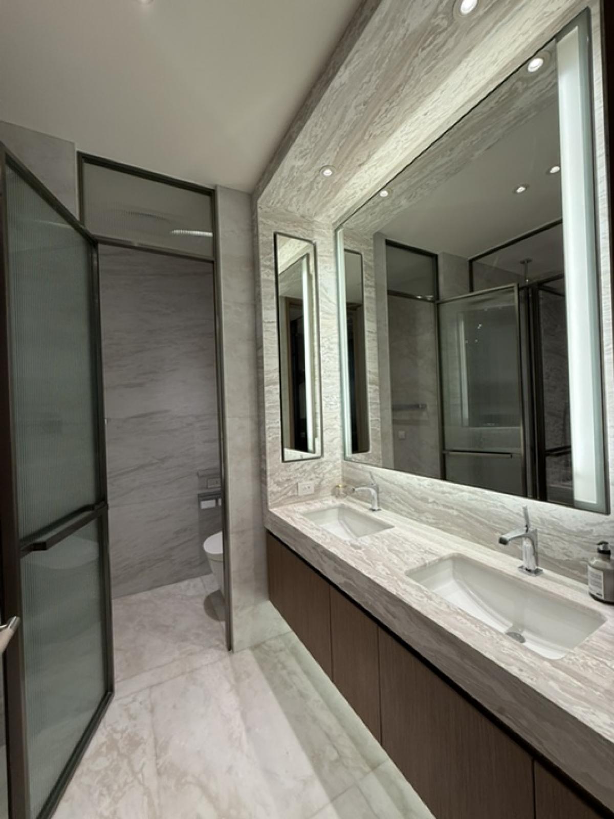 For SaleCondoWitthayu, Chidlom, Langsuan, Ploenchit : ✨ SCOPE Lang Suan — 1 Bedroom, world class luxury ✨ Large room 83 sq m. Very rare location in the heart of Lang Suan 🏙️💎 42.xx mb Contact to see the room urgently.