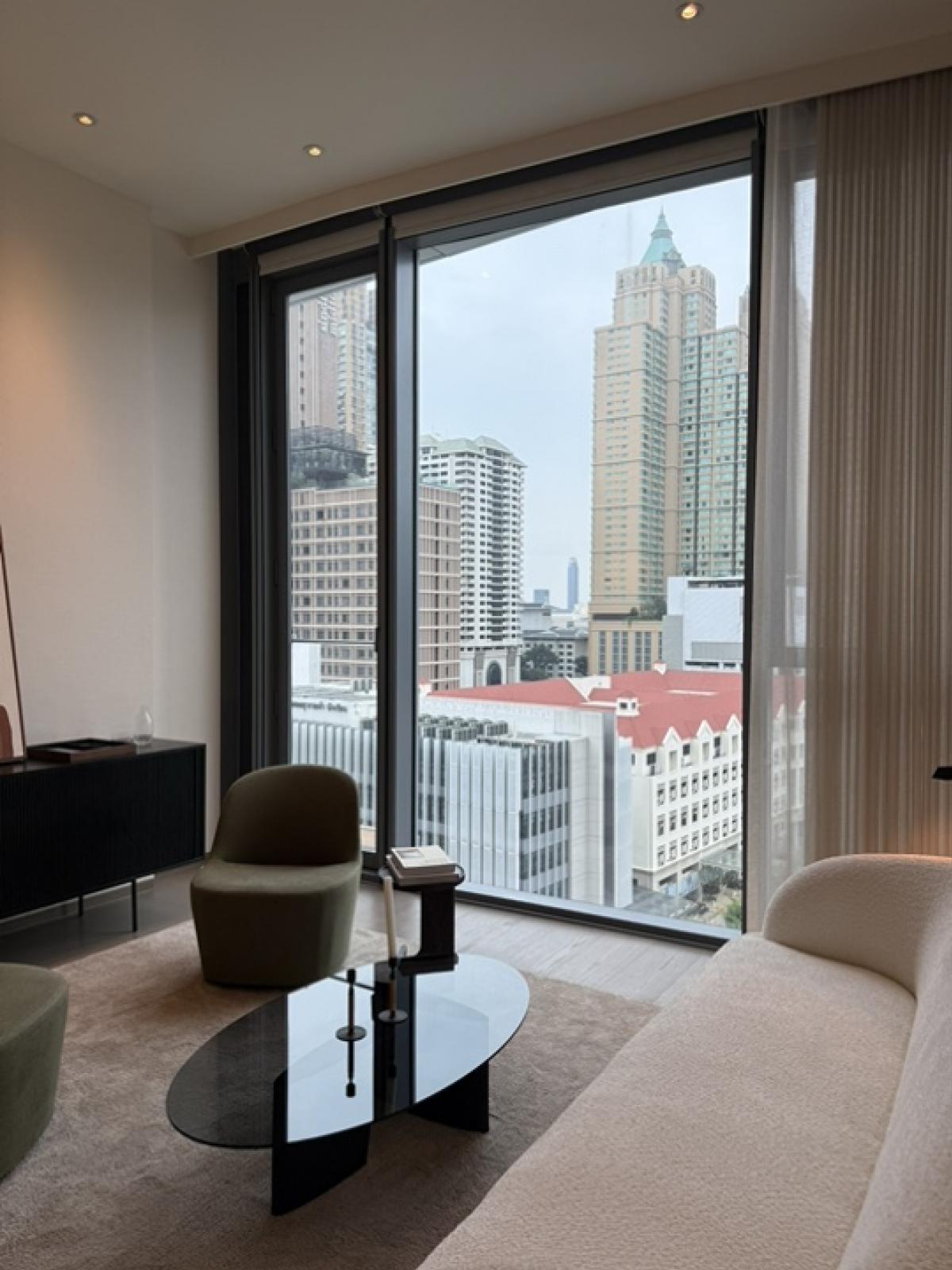 For SaleCondoWitthayu, Chidlom, Langsuan, Ploenchit : ✨ SCOPE Lang Suan — 1 Bedroom, world class luxury ✨ Large room 83 sq m. Very rare location in the heart of Lang Suan 🏙️💎 42.xx mb Contact to see the room urgently.
