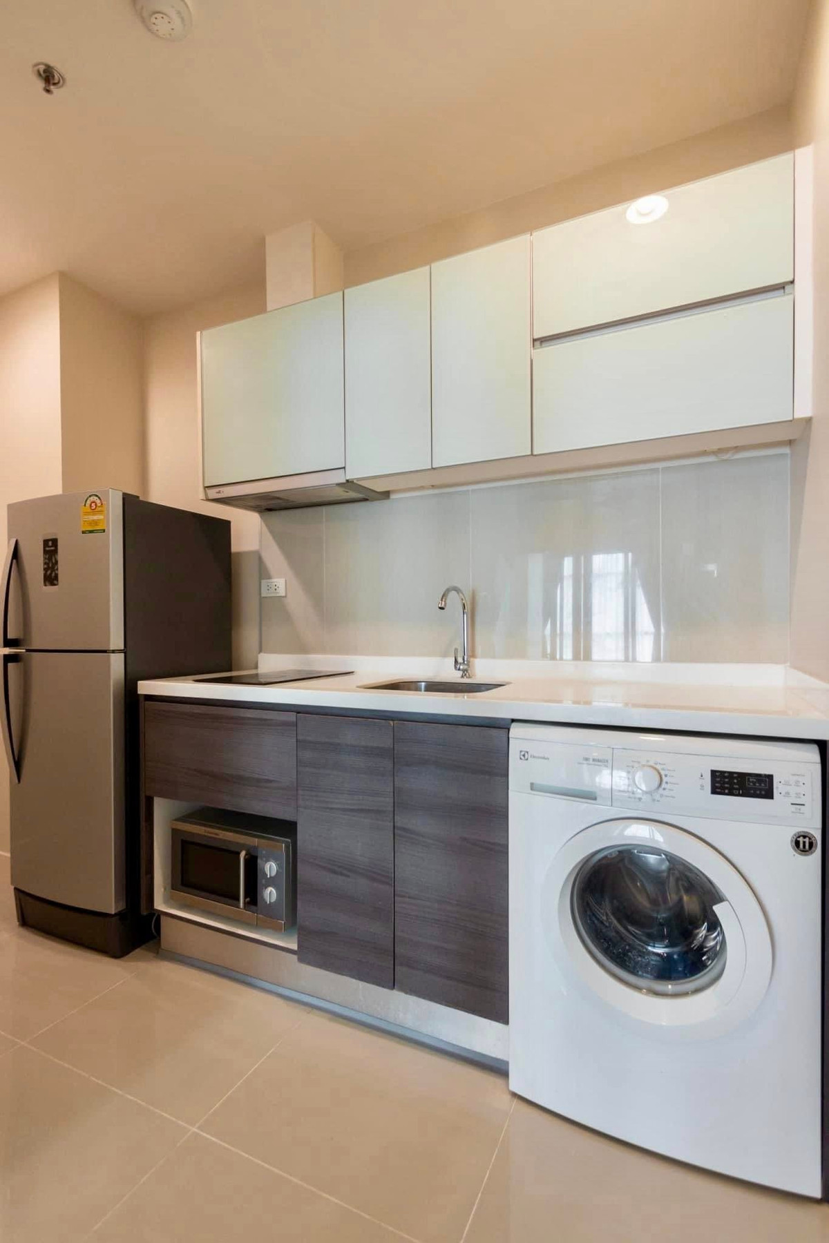 ขายคอนโดสาทร นราธิวาส : ขายคอนโด Centric Sathorn-St.Louis ราคา 5,780,320 บาท [JZs251205]