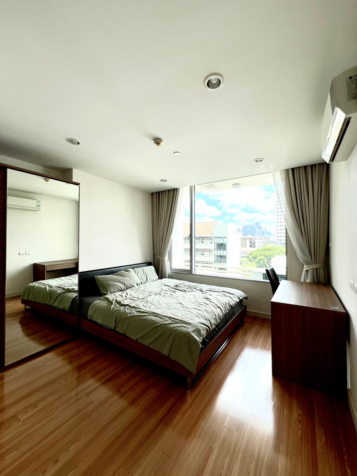 For RentCondoSiam Paragon ,Chulalongkorn,Samyan : 🏙️ For Rent! Luxury condo Chamchuri Square Residence, next to MRT Samyan | 42 sq m., 6th floor.