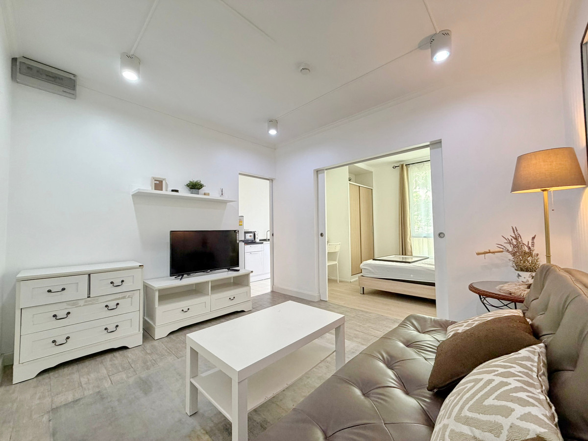 ให้เช่าคอนโดรัชดา ห้วยขวาง : 9714♛ให้เช่าคอนโด 1 ห้องนอน♙เดอะ ซี้ด รัชดา - ห้วยขวางMRT ห้วยขวาง∞099-5919653,065-9423251🜲Line@sureresidence