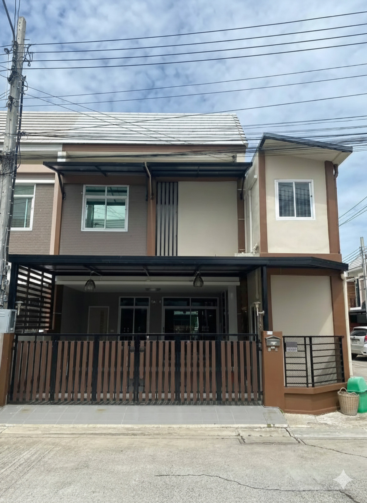 For RentTownhomeThaphra, Talat Phlu, Wutthakat : For sale/rent Winning Residence Village Sathorn - Kanlapaphruek.