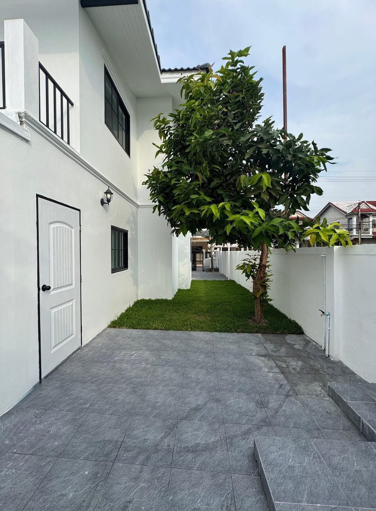 For SaleHousePattaya, Bangsaen, Chonburi : House with land Noen Plub Wan Mab Yai Lia 18/7 / 3 bedrooms (for sale), House with land Noen Plub Wan Mab Yai Lia 18/7 / 3 Bedrooms (FOR SALE) BEWN031