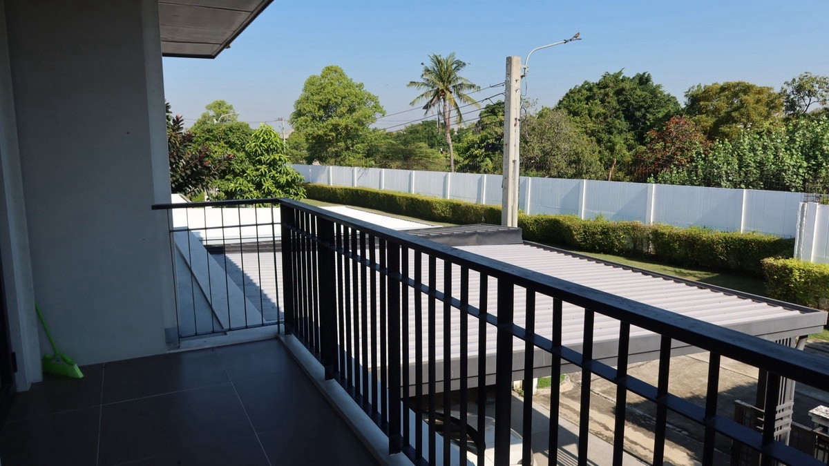 For RentHousePattanakan, Srinakarin : Single house for rent, Setthasiri Phatthanakan, 4 bedrooms, fully furnished, pets allowed.