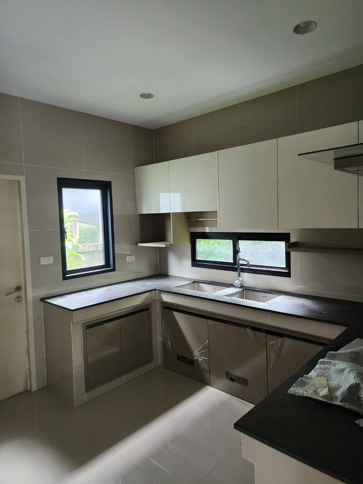 For RentHousePinklao, Charansanitwong : Single house for rent, Setthasiri Charan-Pinklao, 3 bedrooms, Phase 1