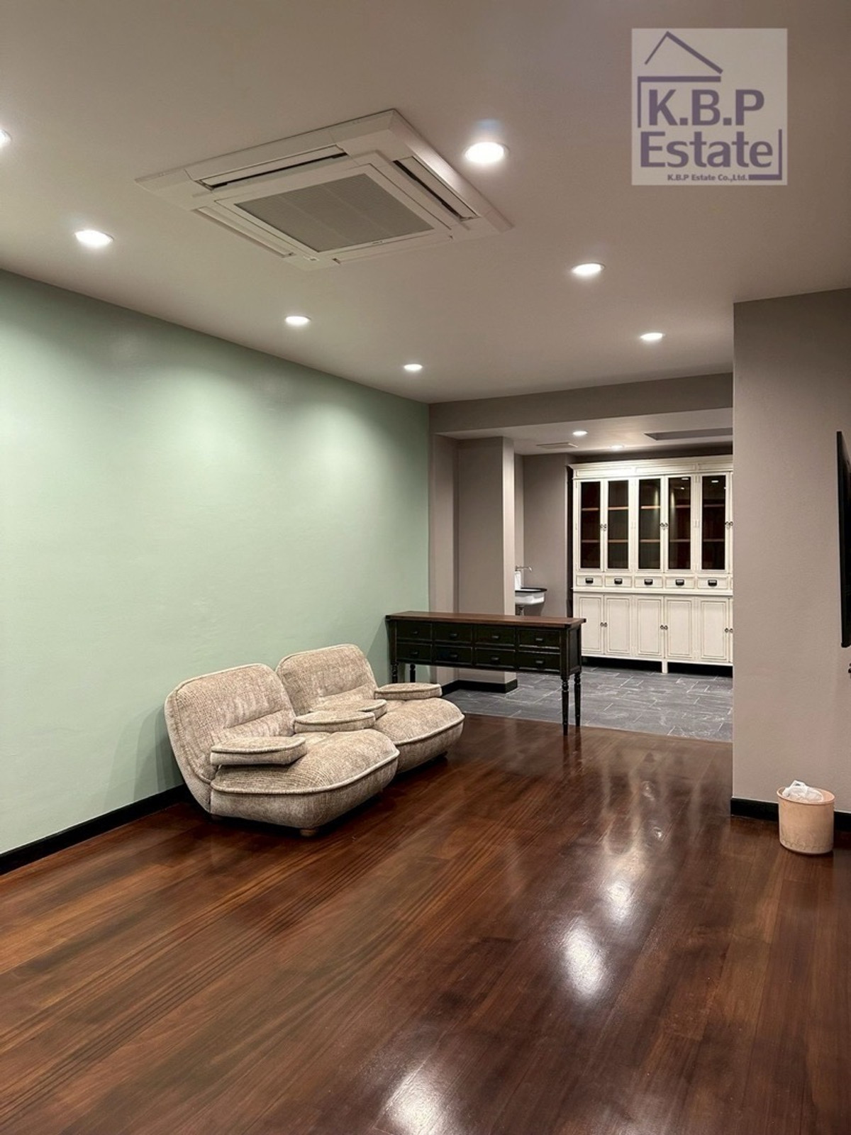 ทาวน์โฮมสุขุมวิท อโศก ทองหล่อ : ขาย / ให้เช่า บ้านกลางกรุง ทองหล่อ – บ้านทำใหม่ ใจกลางทองหล่อ ตกแต่งอย่างดีมากที่สุด ((พร้อมเข้าอยู่))