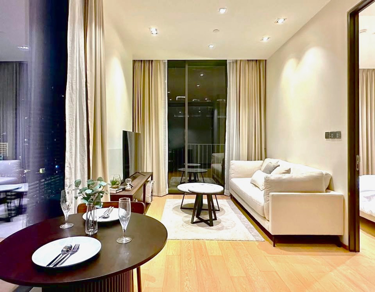 For RentCondoWitthayu, Chidlom, Langsuan, Ploenchit : 9715♛♚Rent𝓼For sale 2 bedrooms♙28 Chidlom♜Near BTS Chidlom 200 meters∞099-5919653,065-9423251🜲Line@sureresidence