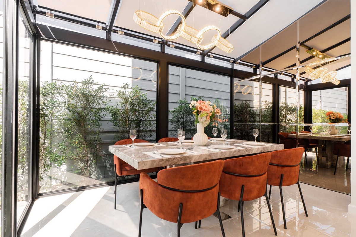 Pattanakan, Srinakarin : For Sale / Rent | 3-Storey Semi-Detached Corner Home | Brand-New, Move-In Ready | 57 sq.w. | Baan Klang Muang The Edition Srinakarin–Suan Luang