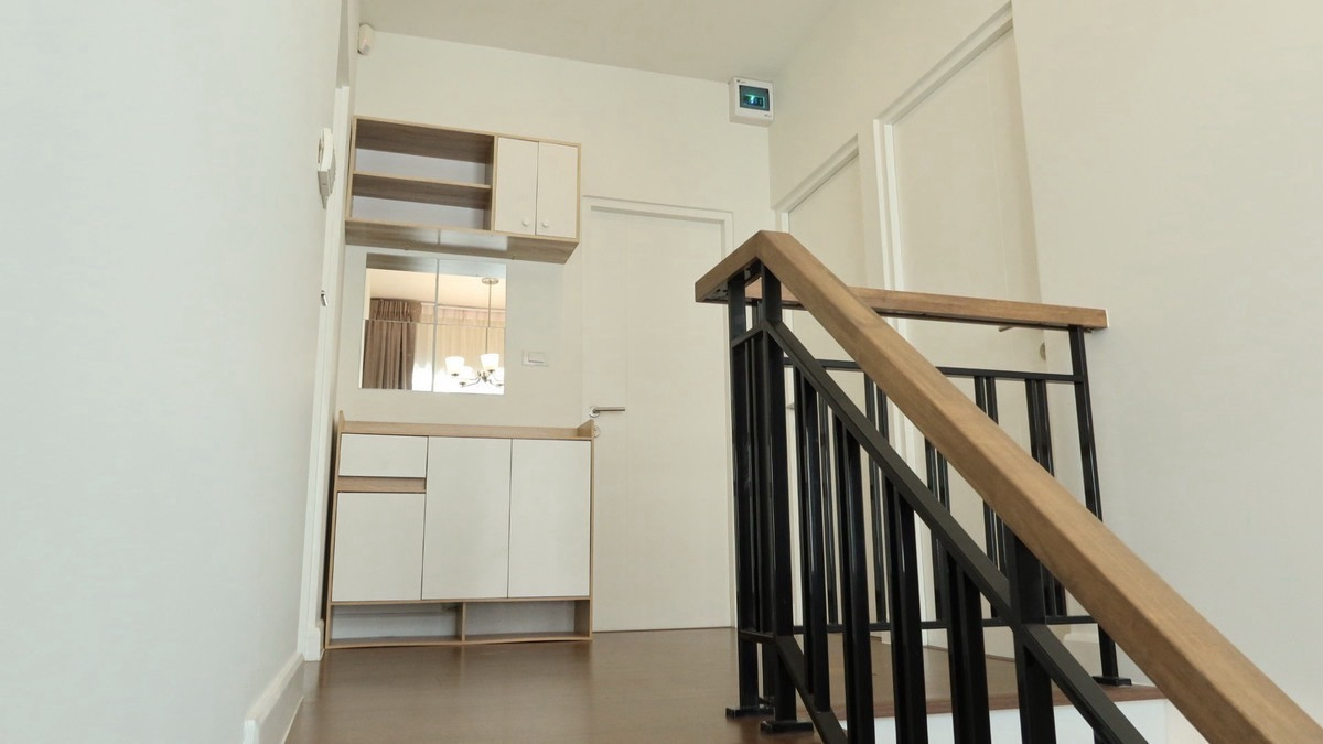 For RentHousePattanakan, Srinakarin : Single house for rent, Setthasiri Phatthanakan, 4 bedrooms, fully furnished, pets allowed.