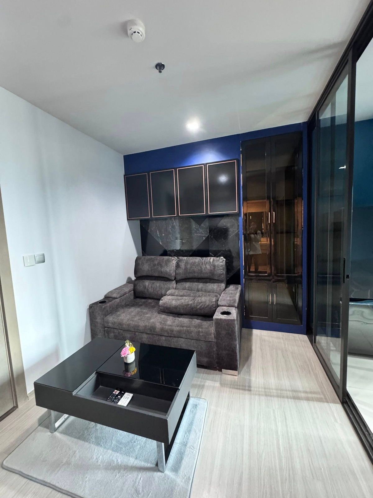 For RentCondoRama9, Petchburi, RCA : For rent, 1 bedroom, size 32 sq m. Life Asoke - Rama 9 (Life Asoke-Rama 9) 🚅 near MRT Rama 9, only 300 meters 🛍 near Central Rama 9, Fortune Town Mall, G Tower office building 🚗 near the expressway entrance and exit point and connects to Asoke Road 🏥 near