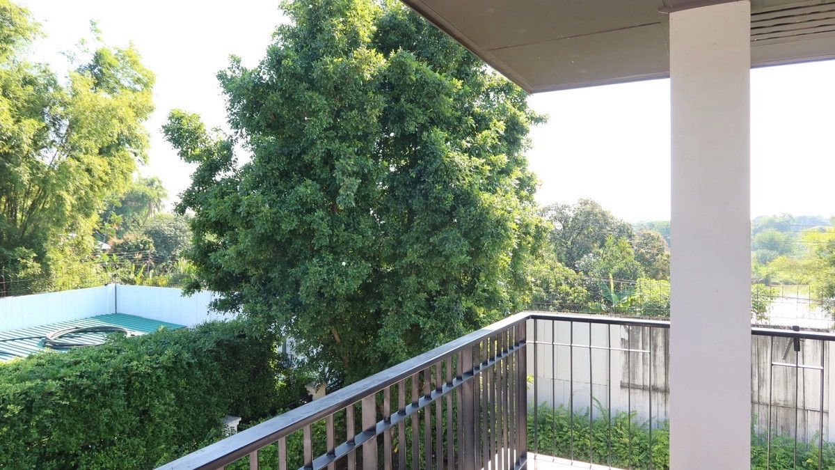 For RentHousePattanakan, Srinakarin : Single house for rent, Setthasiri Phatthanakan, 4 bedrooms, fully furnished, pets allowed.